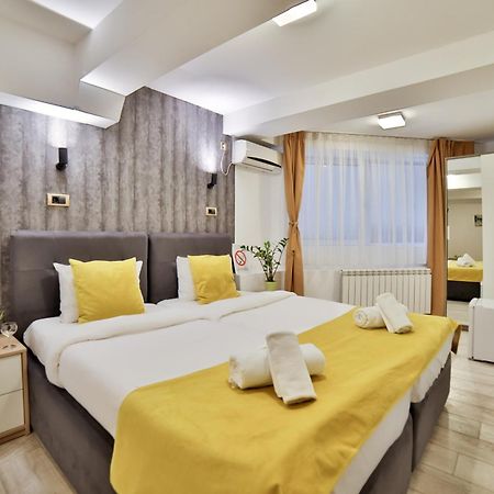 Garni House 46 Plus Belgrad Exteriör bild