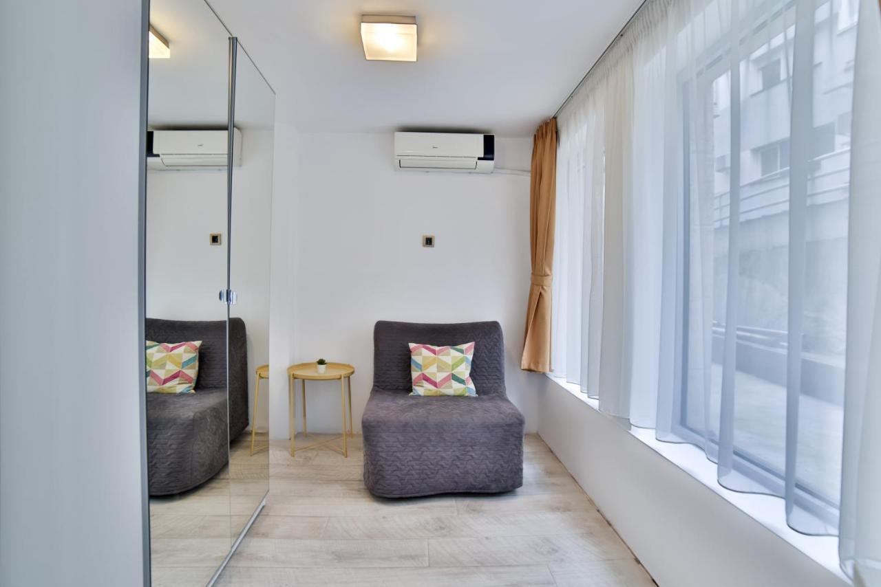 Garni House 46 Plus Belgrad Exteriör bild